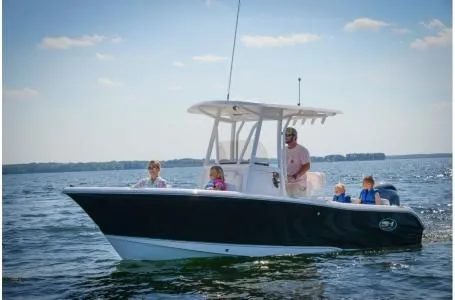 Slide: The Image of Sea Hunt Ultra 211 2018 - 8