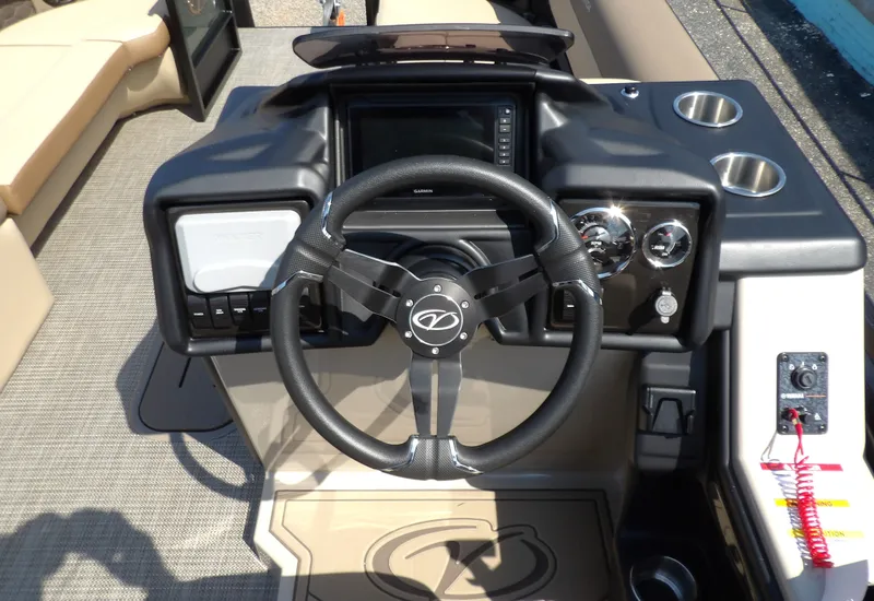 Slide: The Image of Veranda VR235RC XL 2026 - 15