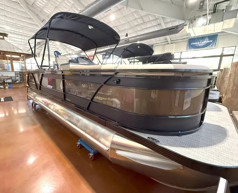 Slide: The Image of Veranda VR235RC XL 2026 - 1