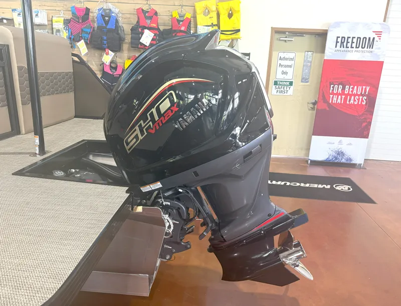 Slide: The Image of Veranda VR235RC XL 2026 - 13