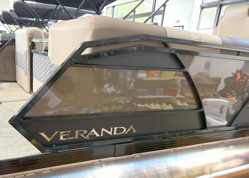 Slide: The Image of Veranda VR235RC XL 2026 - 15