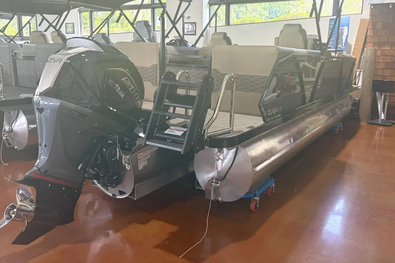 Slide: The Image of Veranda VR235RC XL 2026 - 5