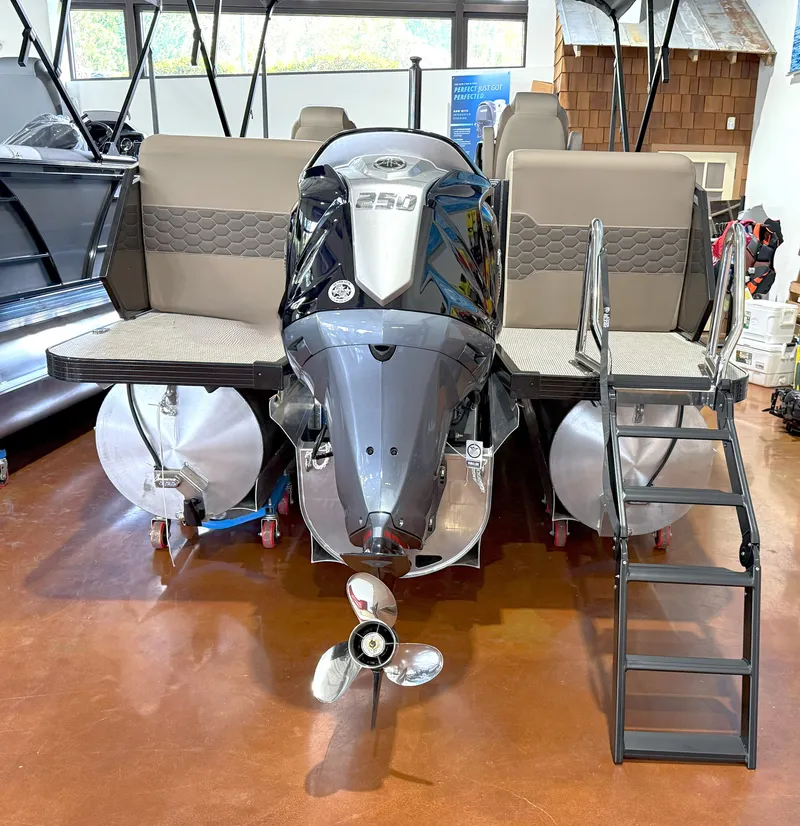 Slide: The Image of Veranda VR235RC XL 2026 - 6