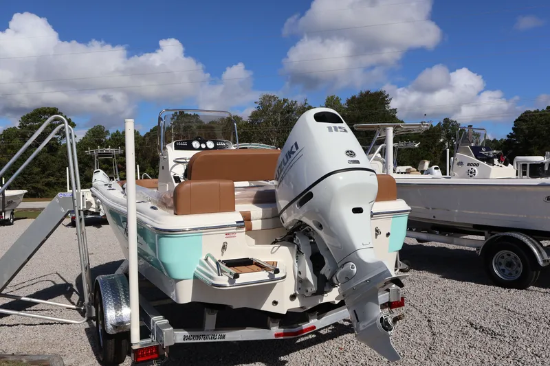 Slide: The Image of Pioneer 180 Islander 2026 - 11