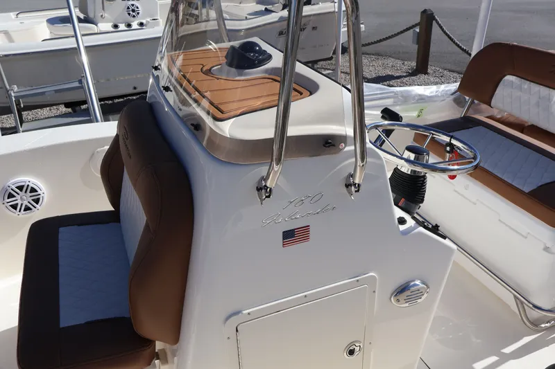 Slide: The Image of Pioneer 180 Islander 2026 - 15