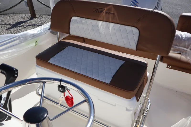 Slide: The Image of Pioneer 180 Islander 2026 - 4