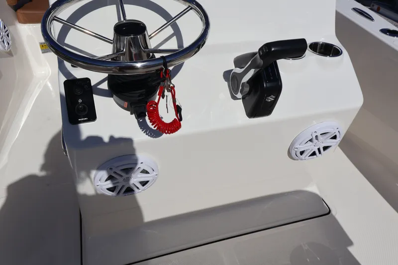 Slide: The Image of Pioneer 180 Islander 2026 - 5