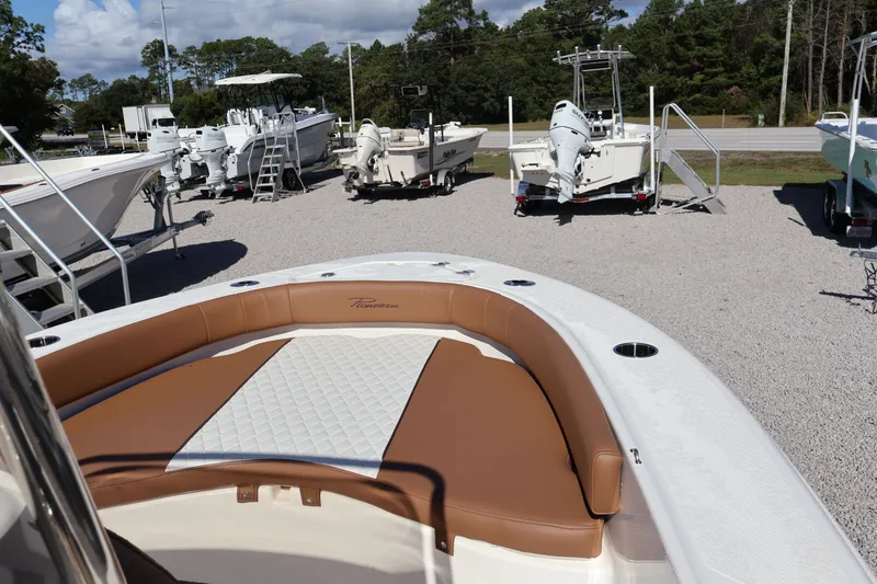 Slide: The Image of Pioneer 180 Islander 2026 - 6