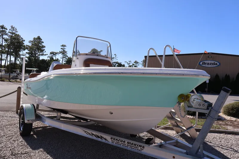 Slide: The Image of Pioneer 180 Islander 2026 - 9