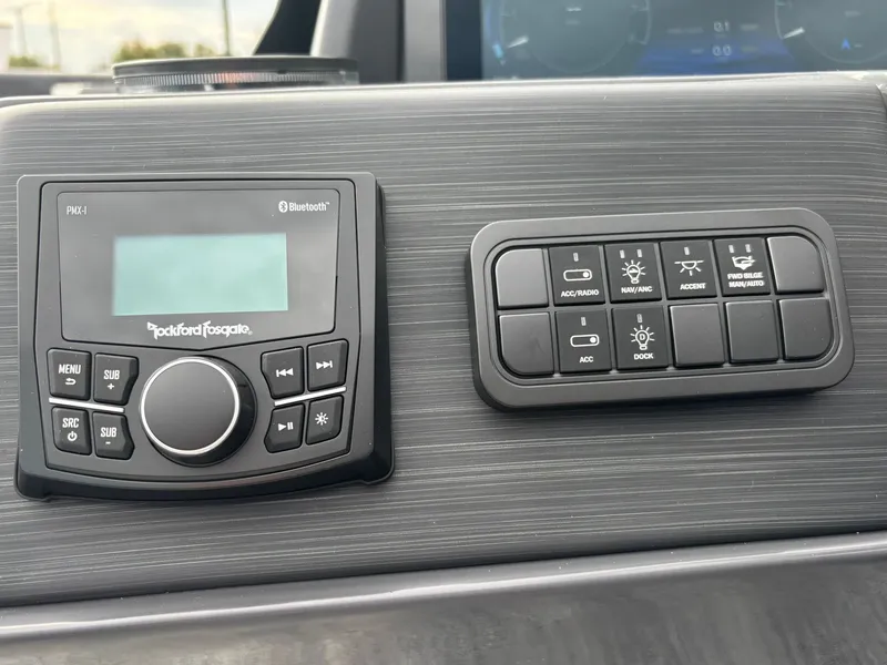 Slide: The Image of Bennington 22 SSB Sport 2026 - 20