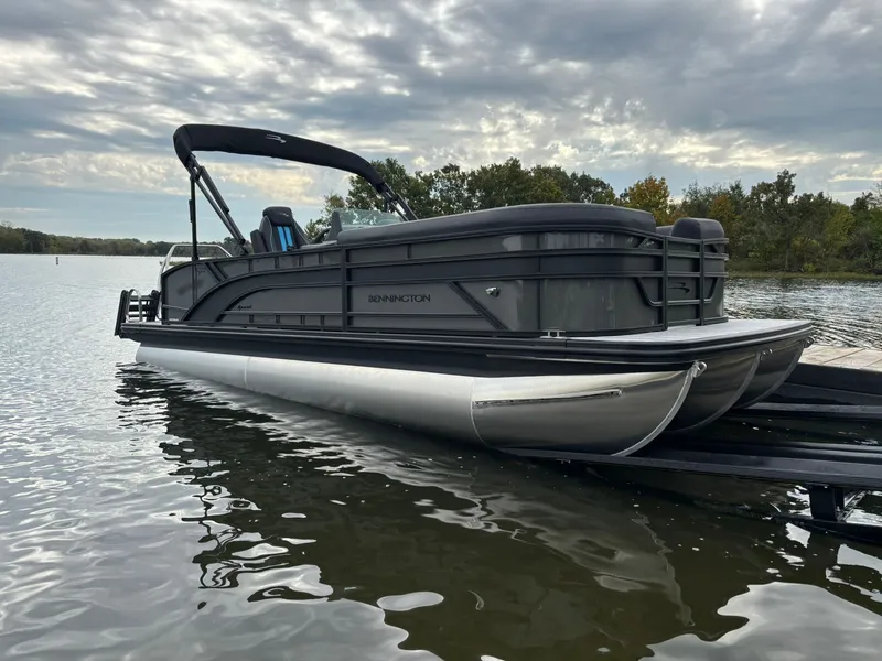 Slide: The Image of Bennington 22 SSB Sport 2026 - 3