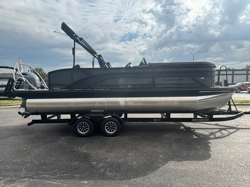 Slide: The Image of Bennington 22 SSB Sport 2026 - 35