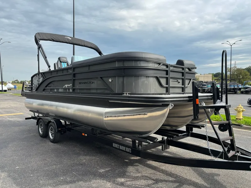 Slide: The Image of Bennington 22 SSB Sport 2026 - 36