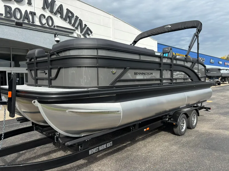 Slide: The Image of Bennington 22 SSB Sport 2026 - 37