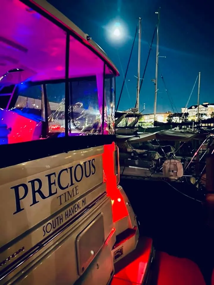 Slide: The Image of Silverton 392 Motor Yacht 1998 - 19