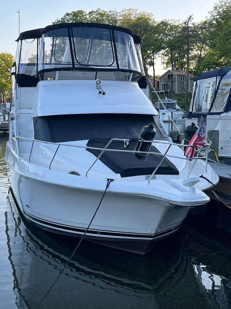 Slide: The Image of Silverton 392 Motor Yacht 1998 - 27