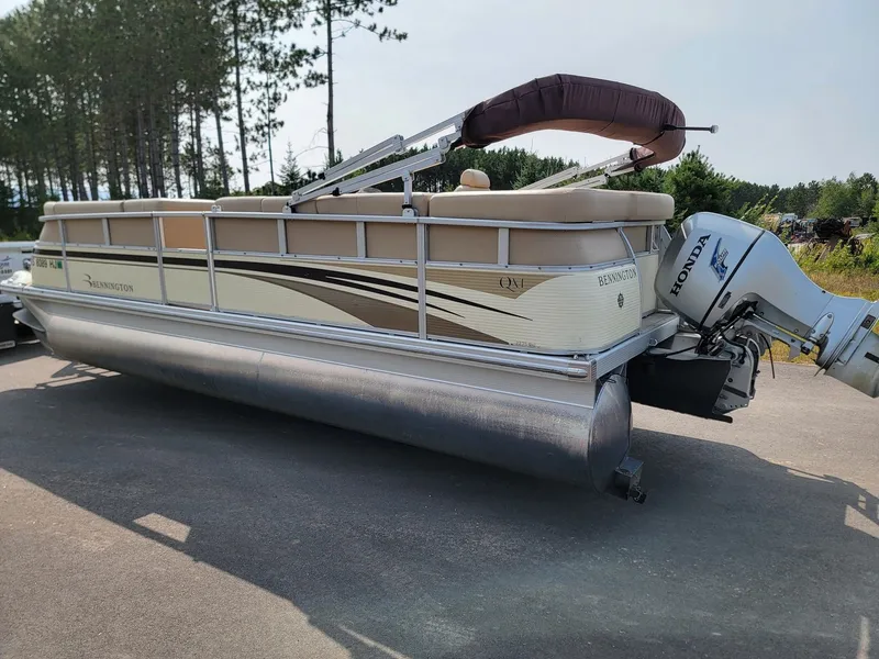 Slide: The Image of Bennington 2275QXi 2007 - 3