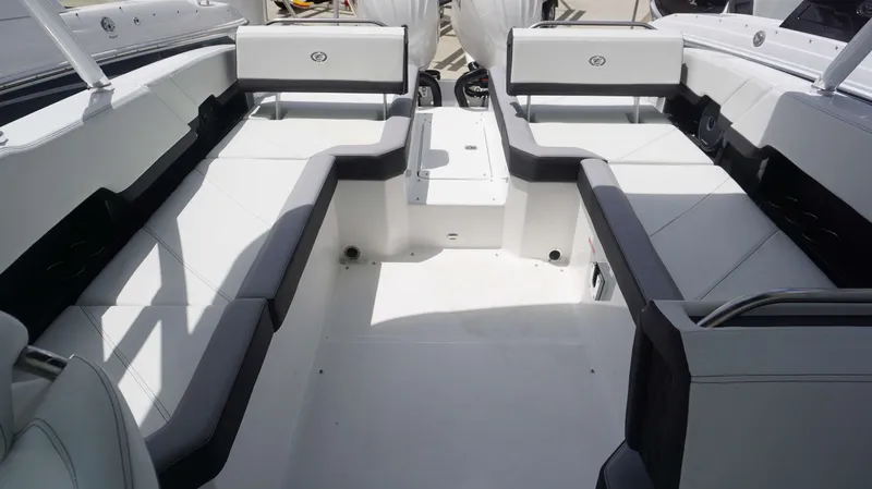 Slide: The Image of Cobalt R8 2023 - 11