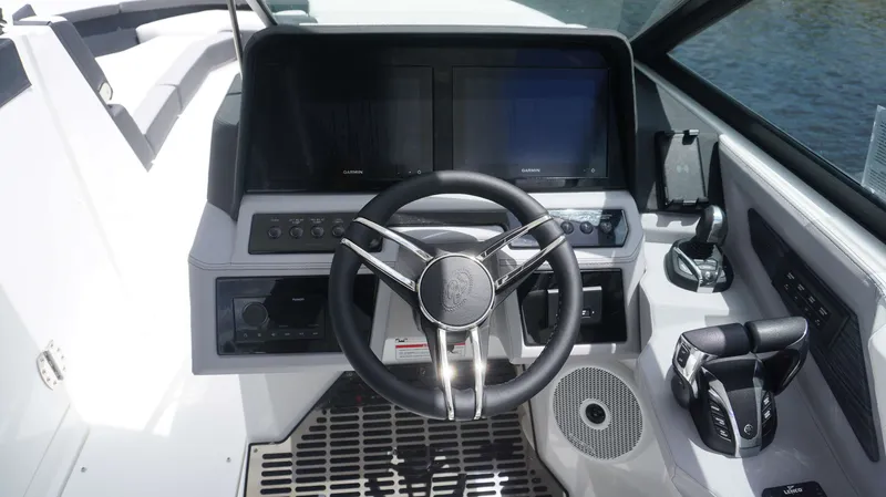 Slide: The Image of Cobalt R8 2023 - 13