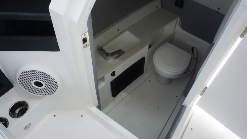 Slide: The Image of Cobalt R8 2023 - 16