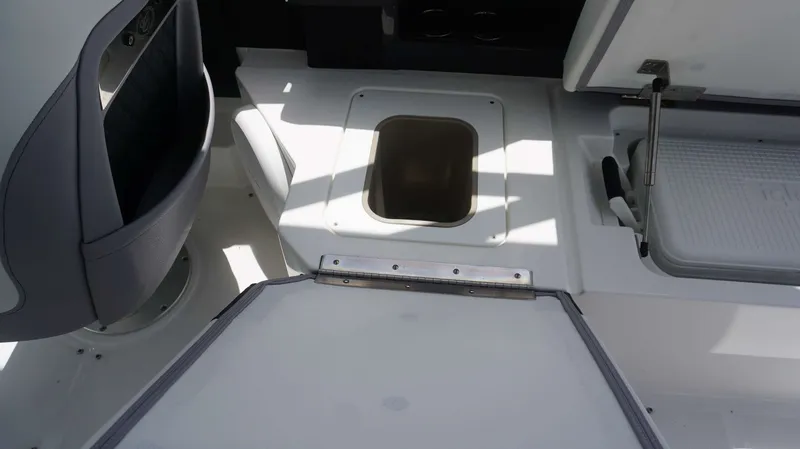 Slide: The Image of Cobalt R8 2023 - 19