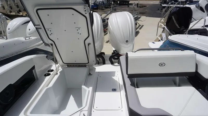 Slide: The Image of Cobalt R8 2023 - 22