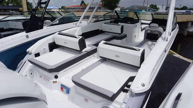 Slide: The Image of Cobalt R8 2023 - 4