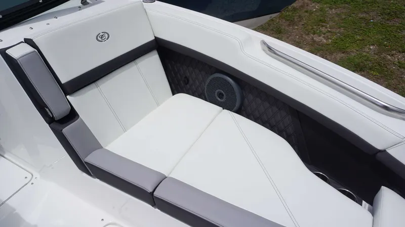 Slide: The Image of Cobalt R8 2023 - 7