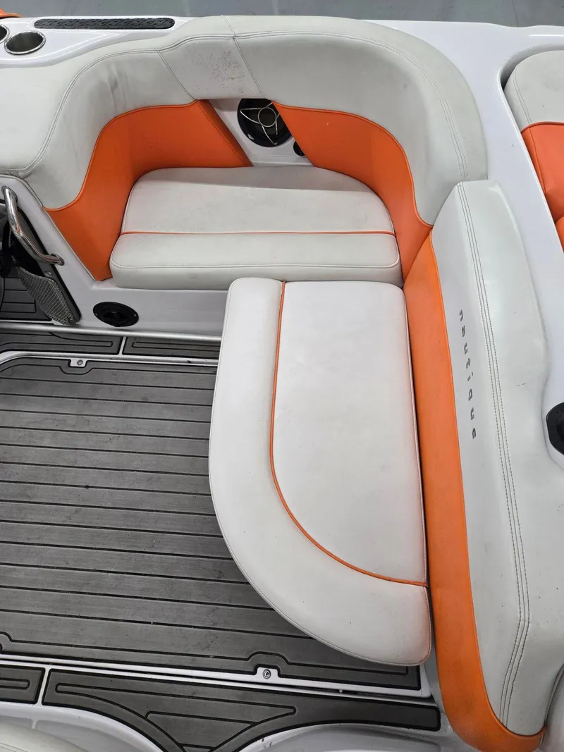 Slide: The Image of Nautique SV211 2007 - 24