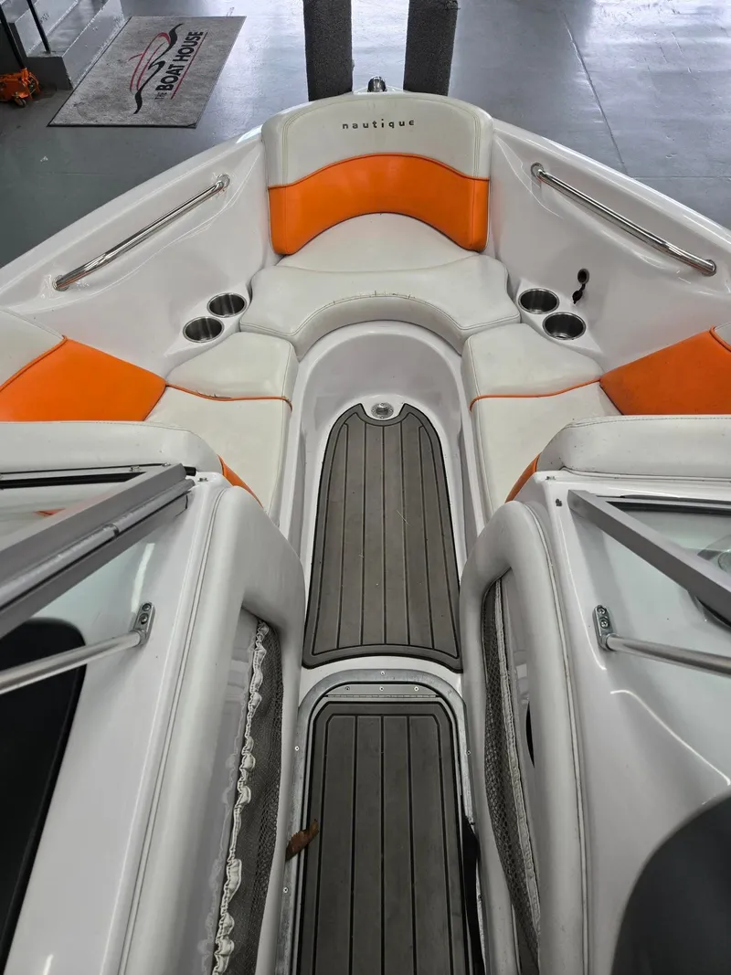 Slide: The Image of Nautique SV211 2007 - 33