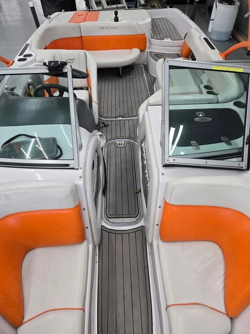 Slide: The Image of Nautique SV211 2007 - 7