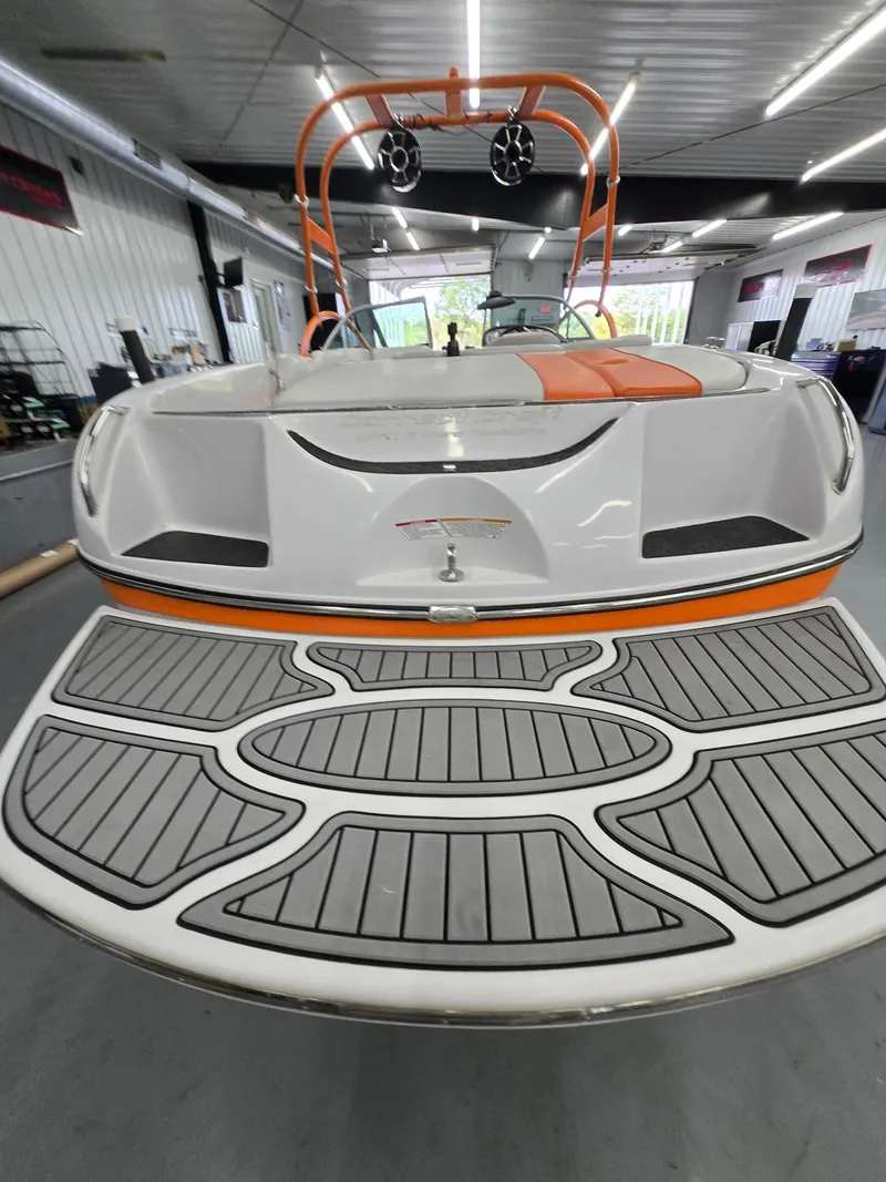 Slide: The Image of Nautique SV211 2007 - 9