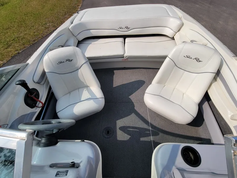 Slide: The Image of Sea Ray 182 Bow Rider 2001 - 7