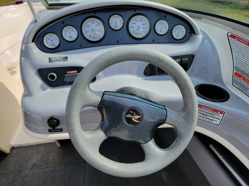 Slide: The Image of Sea Ray 182 Bow Rider 2001 - 9