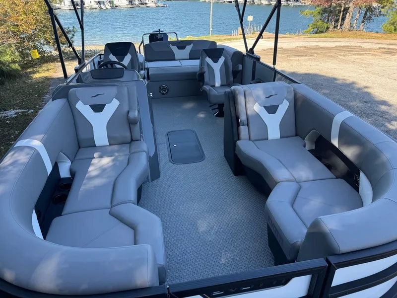 Slide: The Image of Evotti 523CS 2026 - 5