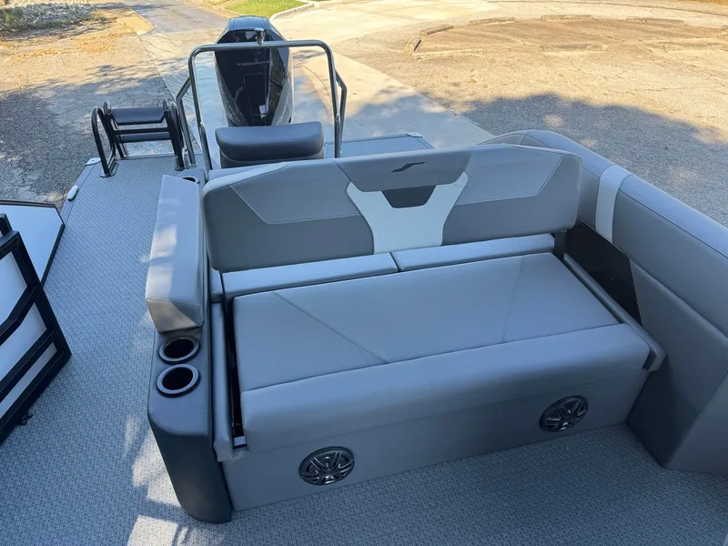 Slide: The Image of Evotti 523CS 2026 - 8