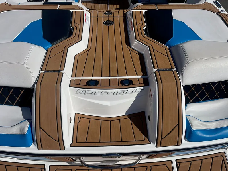 Slide: The Image of Nautique Super Air Nautique GS20 2019 - 15