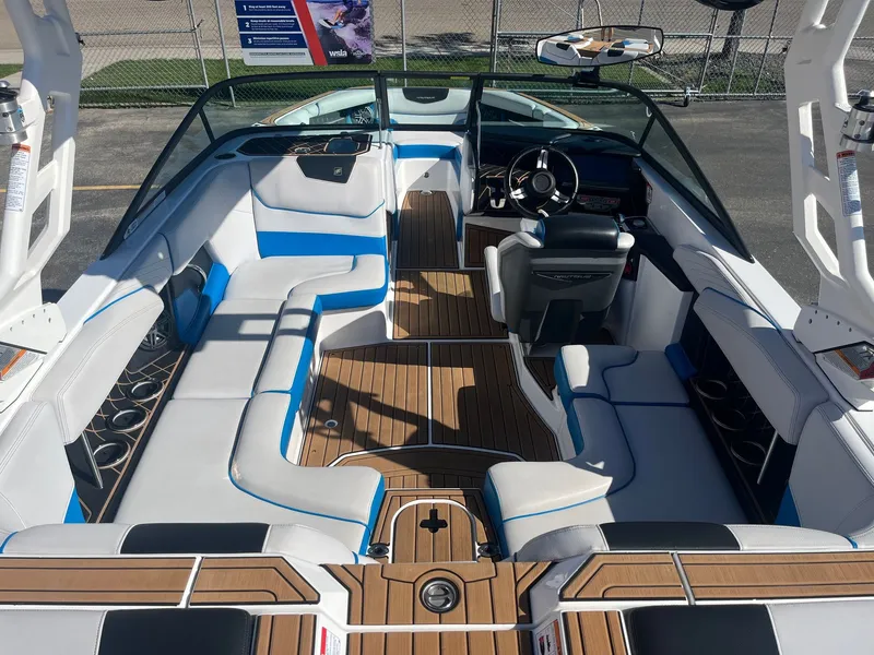 Slide: The Image of Nautique Super Air Nautique GS20 2019 - 18