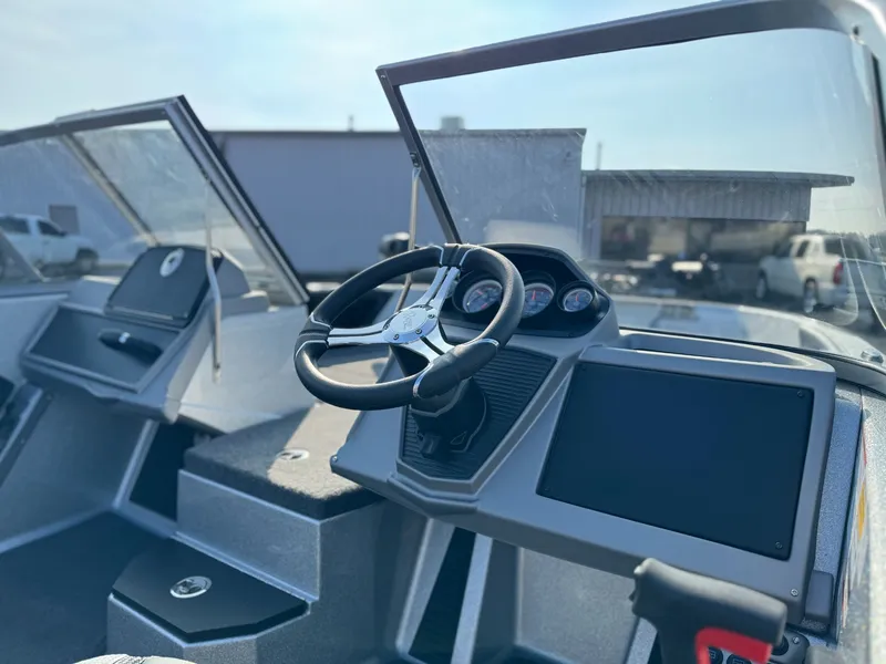 Slide: The Image of Ranger Boats 2080MS 2024 - 18