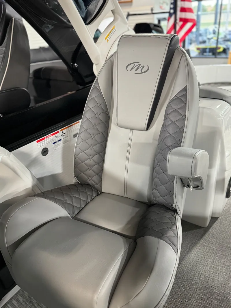 Slide: The Image of Manitou LX 25 RFXW 2025 - 19