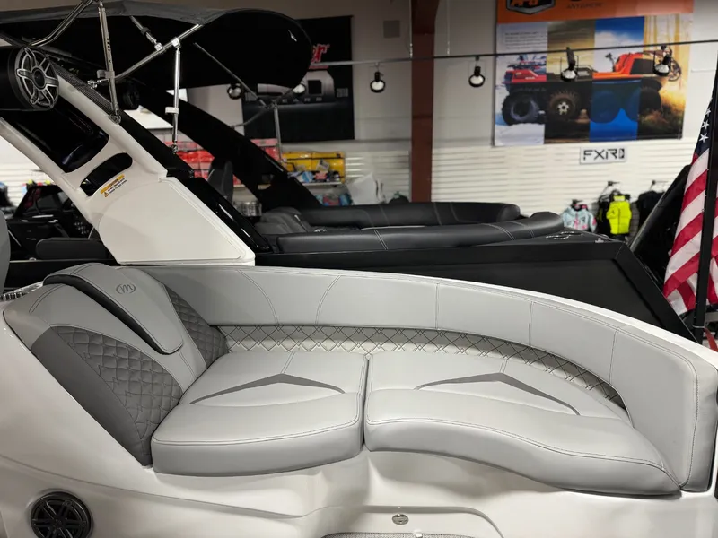 Slide: The Image of Manitou LX 25 RFXW 2025 - 21