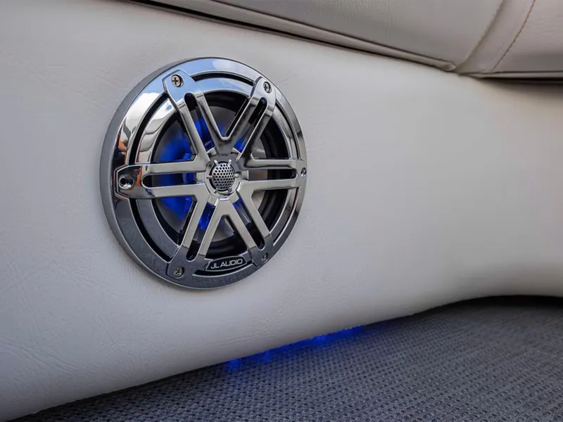 Slide: The Image of Manitou LX 25 RFXW 2025 - 28