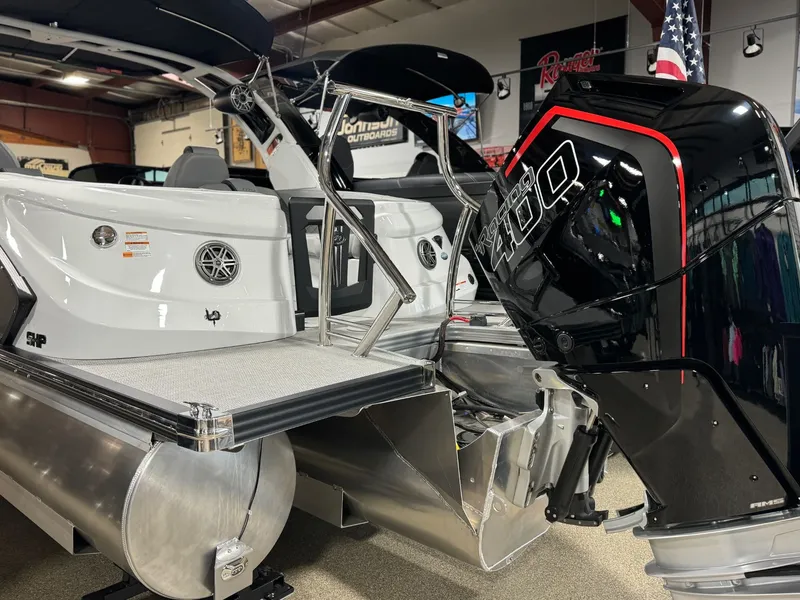 Slide: The Image of Manitou LX 25 RFXW 2025 - 6