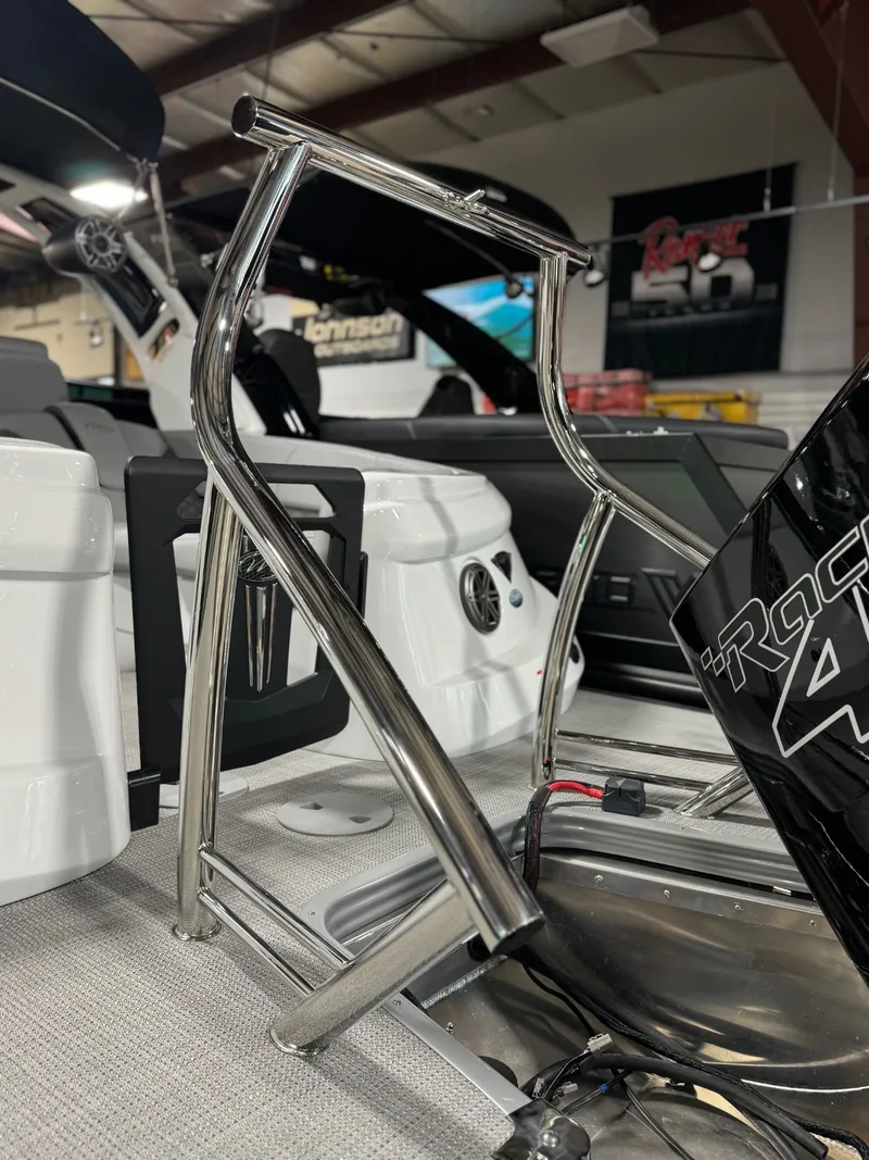 Slide: The Image of Manitou LX 25 RFXW 2025 - 8