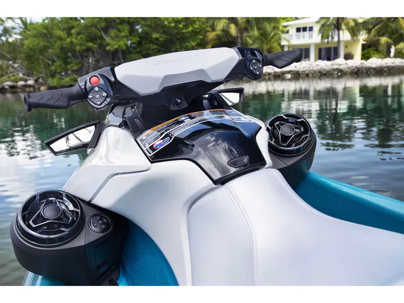 Slide: The Image of Sea-Doo GTI SE 170 Tech Package, audio, iDF, iBR 2025 - 8
