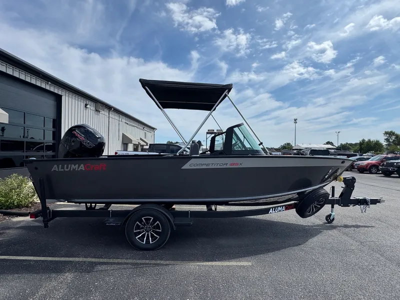 Slide: The Image of Alumacraft Competitor 185X Sport 2025 - 4