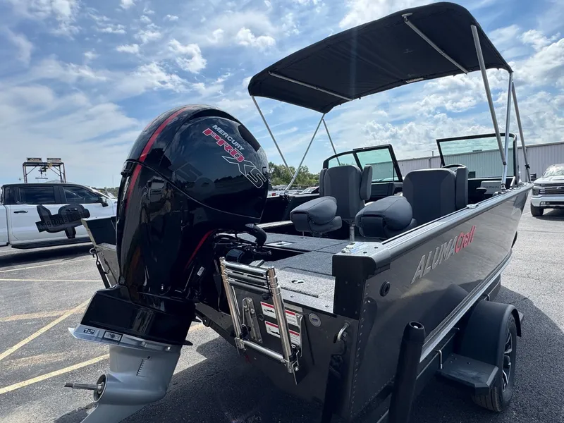 Slide: The Image of Alumacraft Competitor 185X Sport 2025 - 5