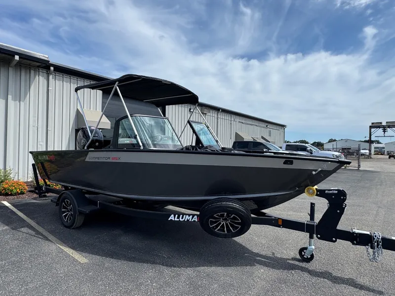 Slide: The Image of Alumacraft Competitor 185X Sport 2025 - 6