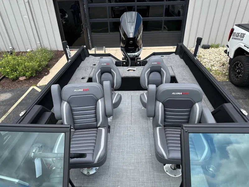 Slide: The Image of Alumacraft Competitor 195X Sport 2025 - 10