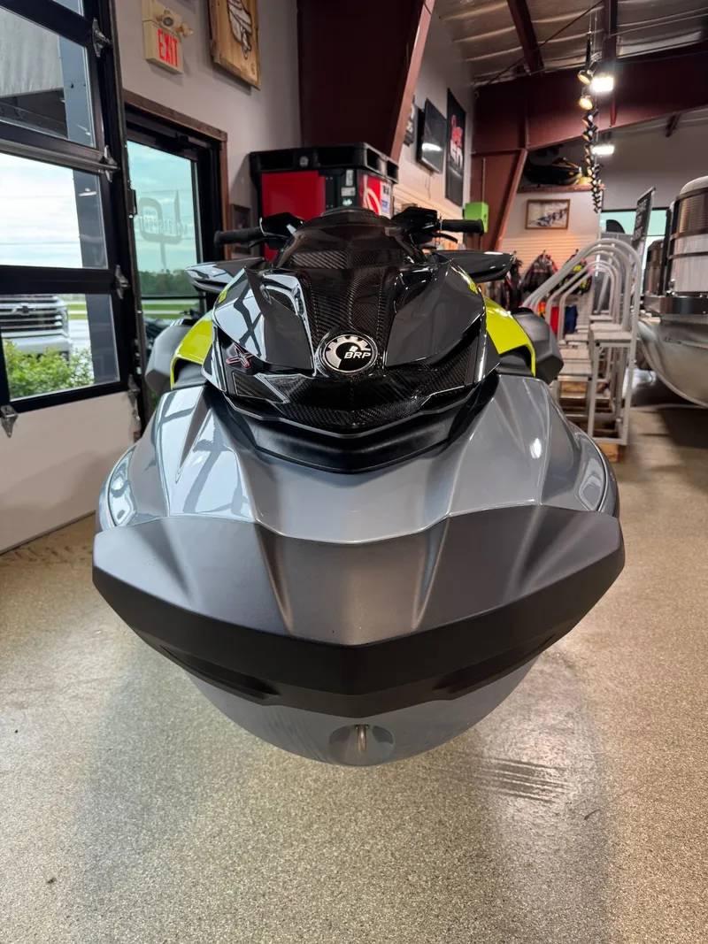 Slide: The Image of Sea-Doo RXP-X 325 Tech Package 2025 - 3